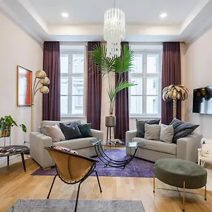Bpr Adagio Design With A/c Apartment